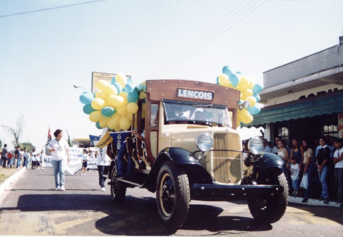 Lençóis Paulista celebra 168 anos com desfile cívico temático sobre conexão e futuro sustentável